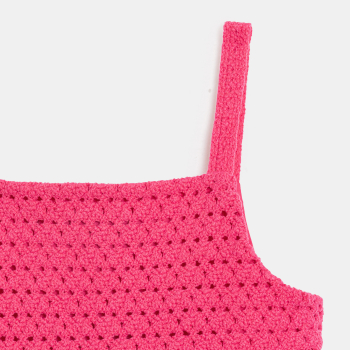 فستان وردي اللون بحمالات وكروشيه بارز وكشكشة للفتيات